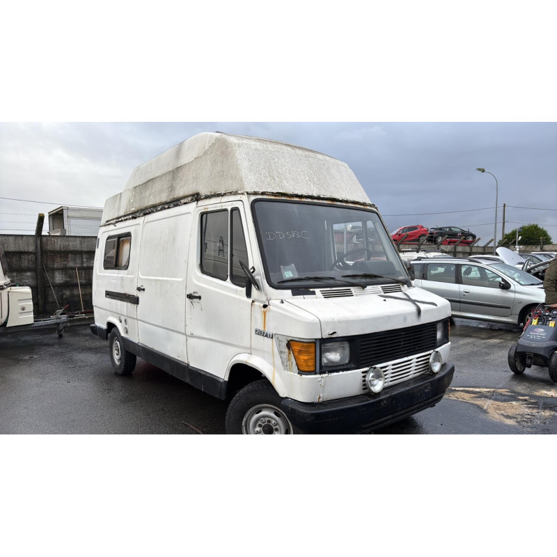 Calandre MERCEDES SERIE L 601 Photo n°16
