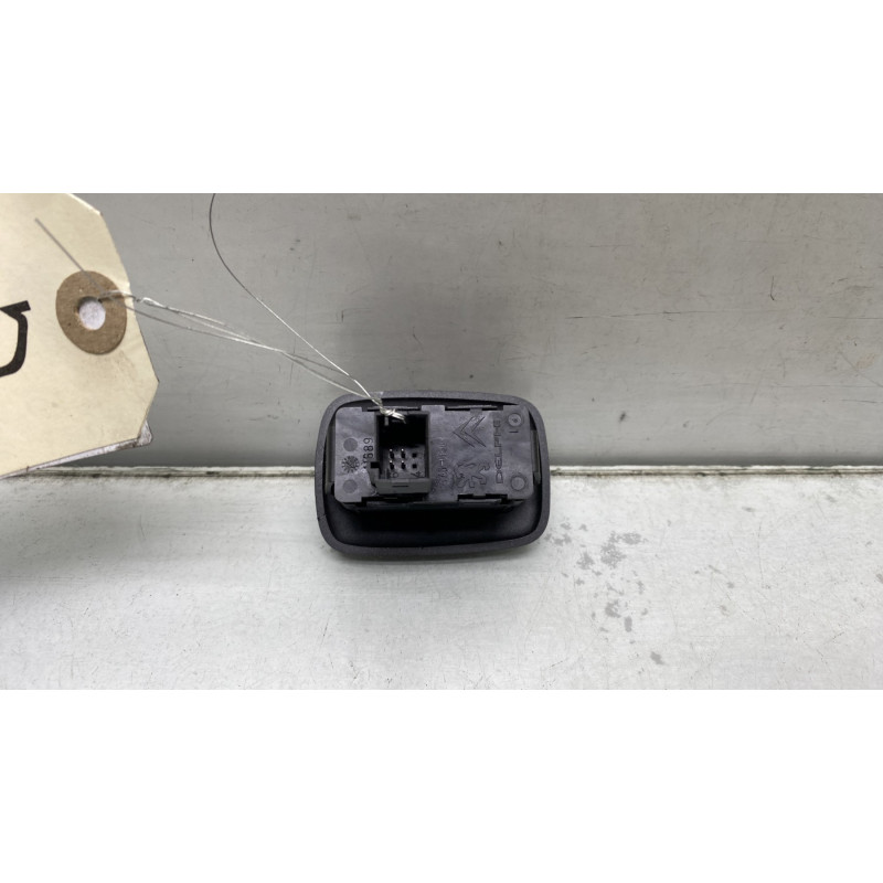 Interrupteur de leve vitre arriere droit CITROEN C5 2 Photo n°2