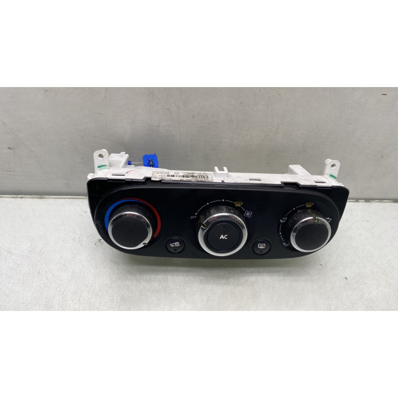 Commande chauffage RENAULT CLIO 4 Photo n°1