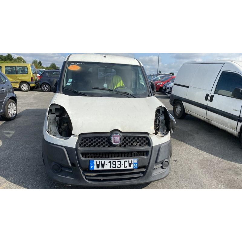 Interrupteur de leve vitre avant droit FIAT DOBLO 2 Photo n°19