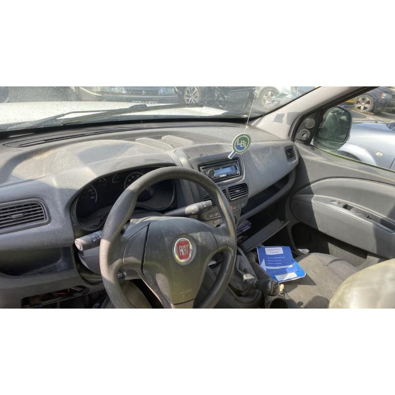 Leve vitre electrique avant droit FIAT DOBLO 2 Photo n°17