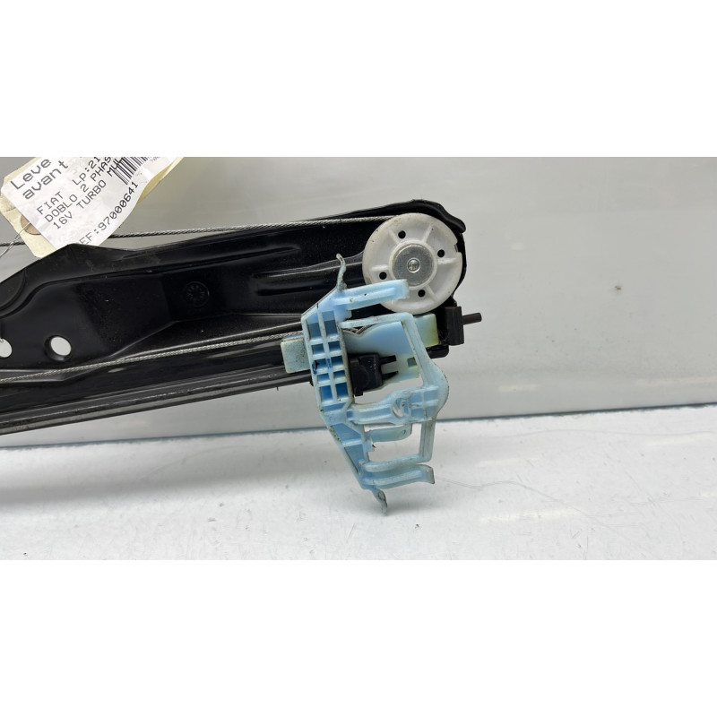 Leve vitre electrique avant gauche FIAT DOBLO 2 Photo n°8