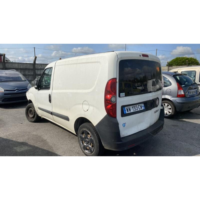 Leve vitre electrique avant gauche FIAT DOBLO 2 Photo n°9