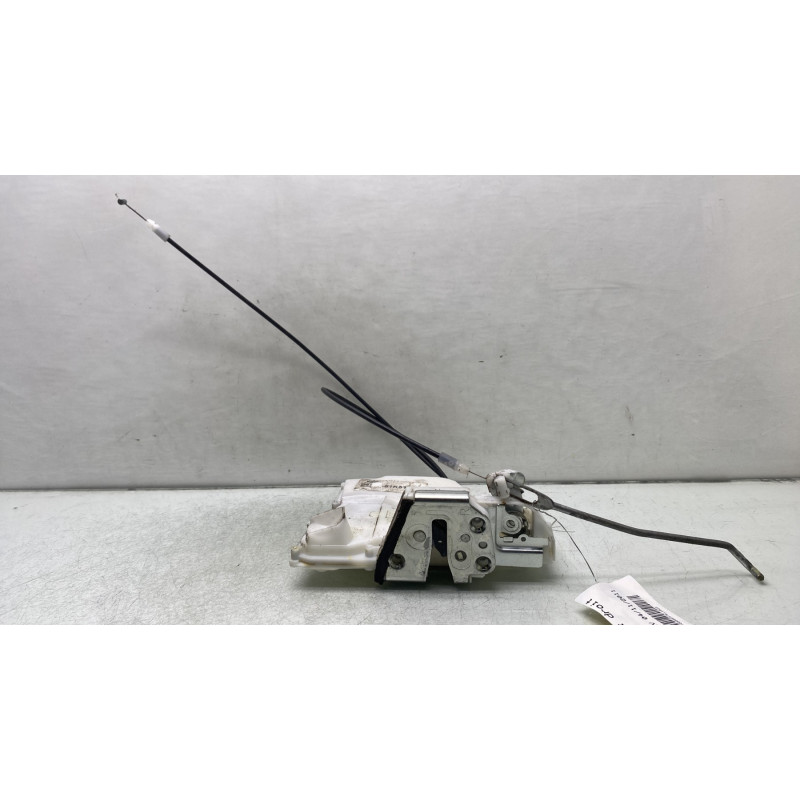 Serrure avant droit OPEL AGILA B Photo n°1