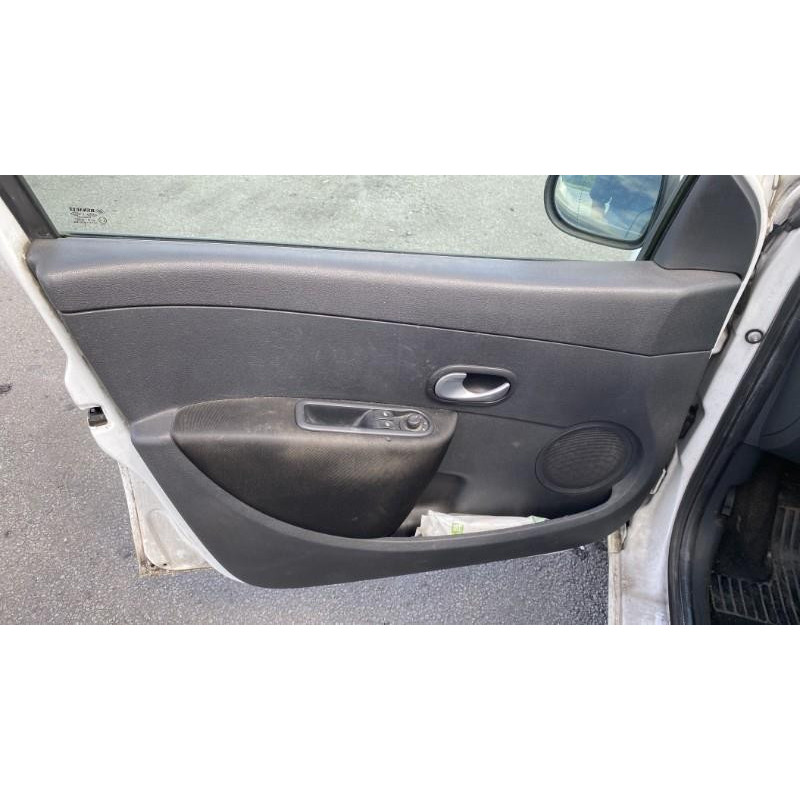 Boitier UCH RENAULT CLIO 3 Photo n°18