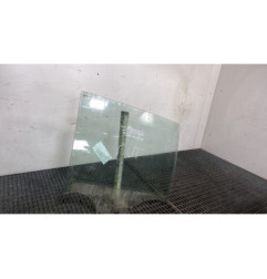 Vitre arriere droit DACIA SANDERO 2