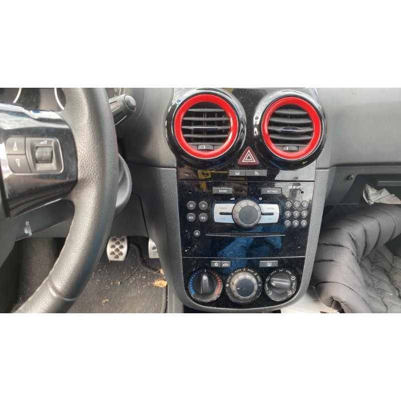 Feu arriere principal droit (feux) OPEL CORSA D Photo n°7
