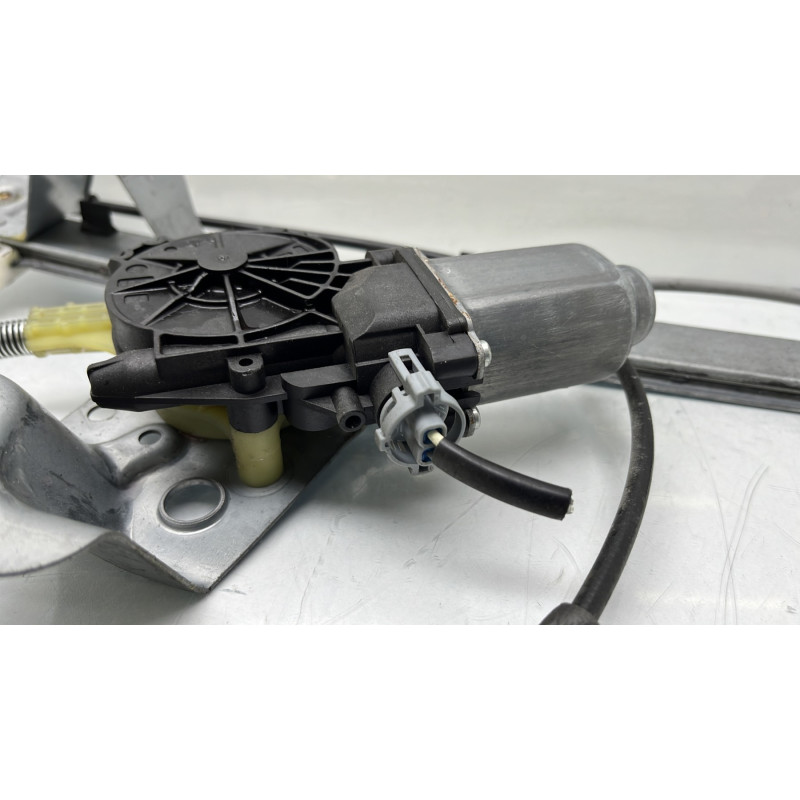 Leve vitre electrique avant gauche RENAULT KANGOO 2 Photo n°7
