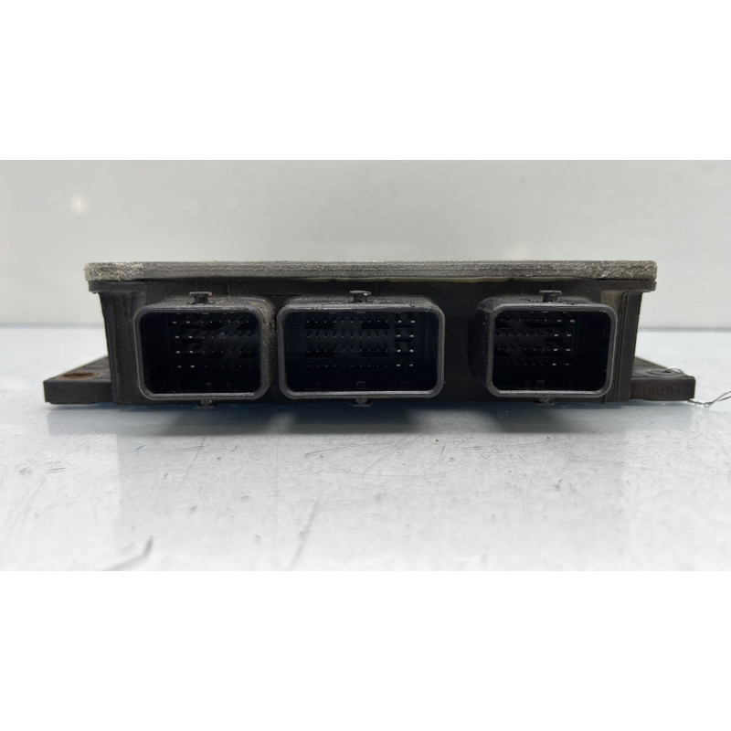 Calculateur moteur RENAULT CLIO 3 Photo n°3