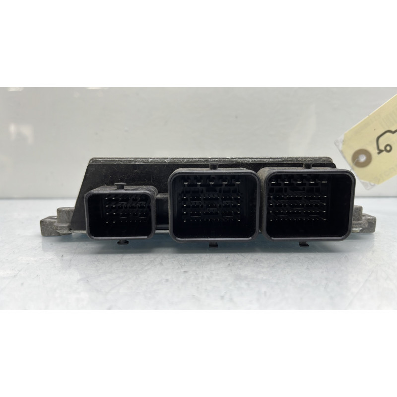 Calculateur moteur PEUGEOT 208 1 Photo n°3