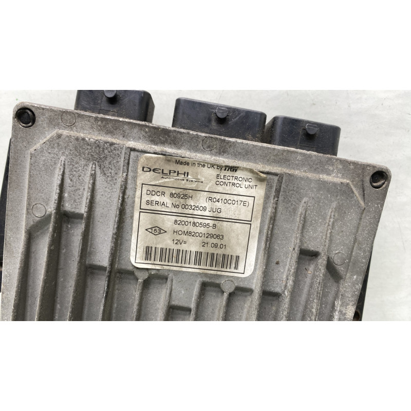 Calculateur moteur RENAULT CLIO 2 Photo n°2