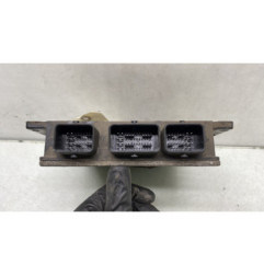 Calculateur moteur RENAULT CLIO 2