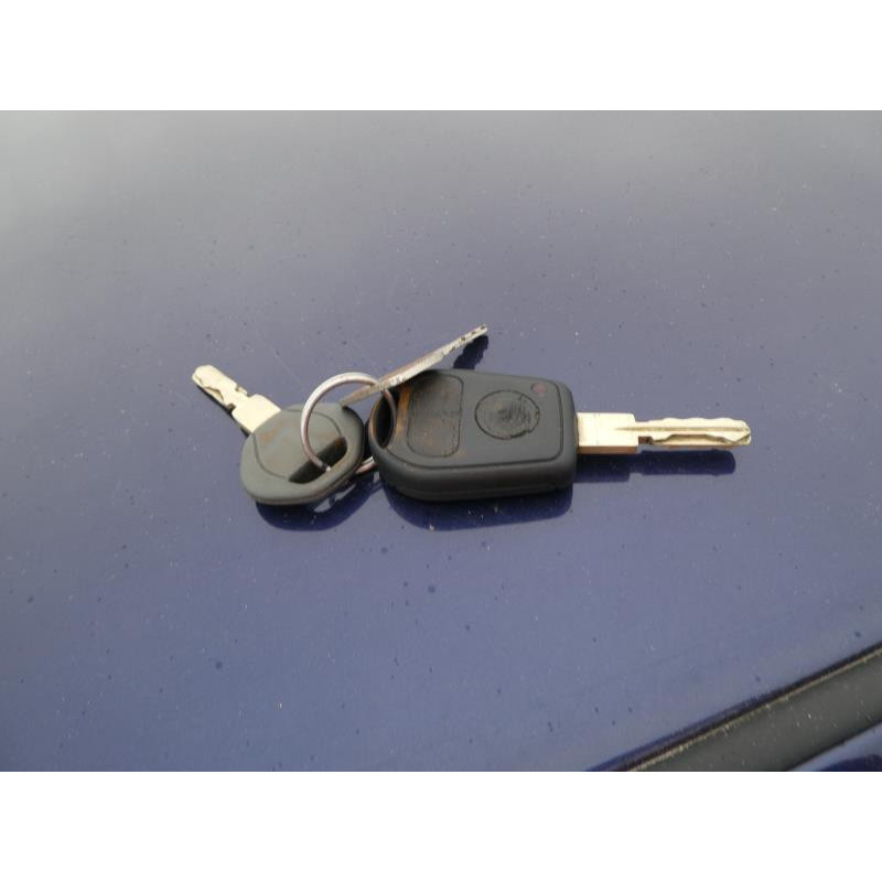 Pare choc arriere BMW SERIE 3 E36 Photo n°8