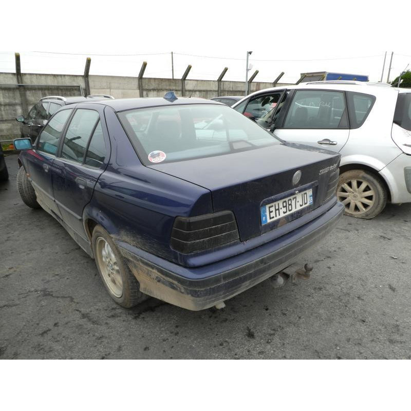Pare choc arriere BMW SERIE 3 E36 Photo n°10