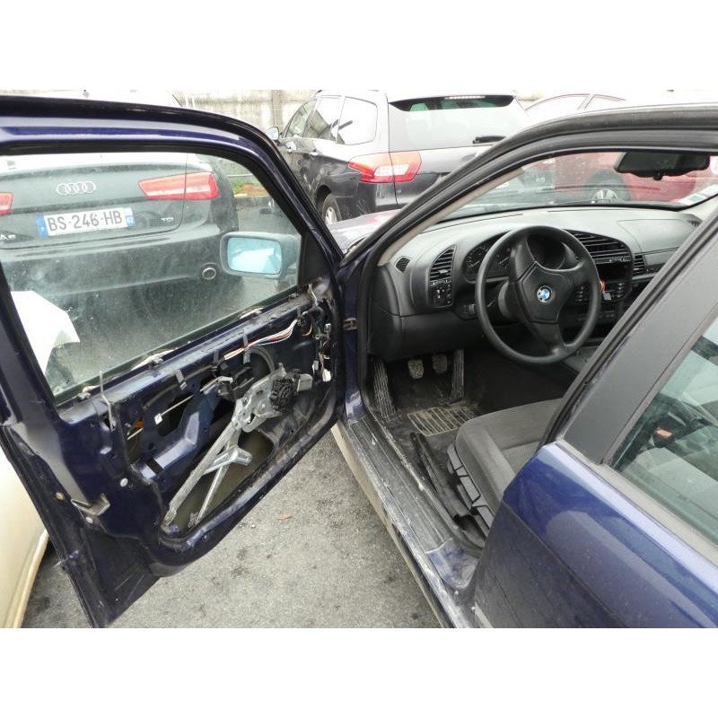 Pare choc arriere BMW SERIE 3 E36 Photo n°14