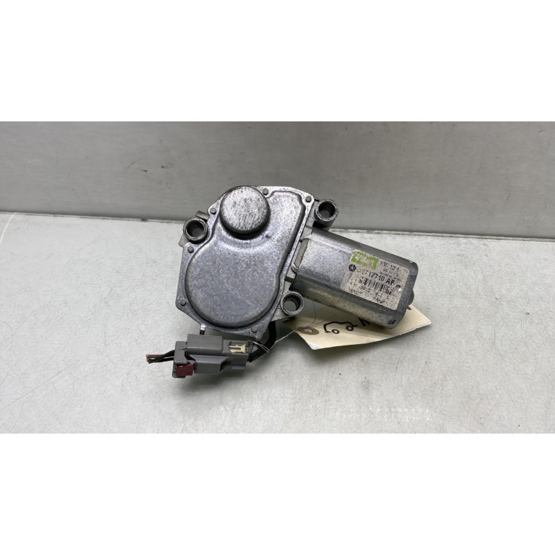 Moteur essuie glace arriere CHRYSLER VOYAGER 4 Photo n°2