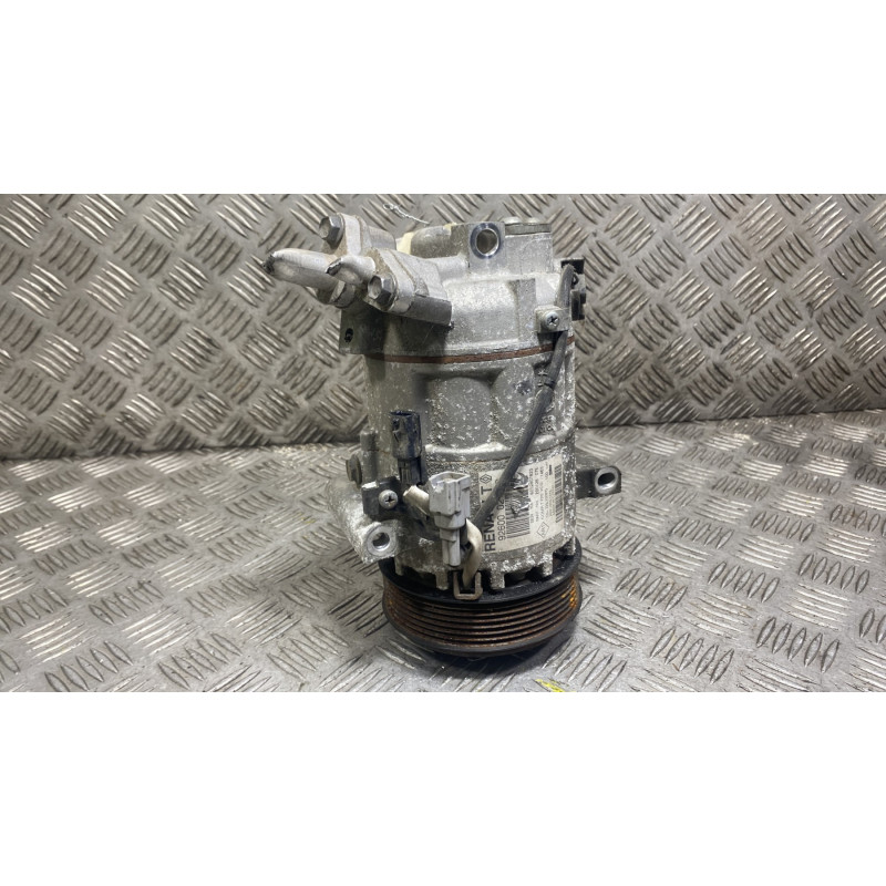 Compresseur clim RENAULT CLIO 4 Photo n°2