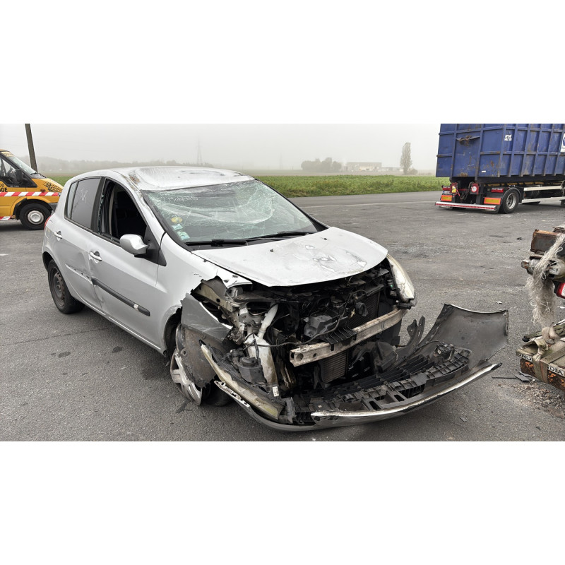 Boitier UCH RENAULT CLIO 3 Photo n°6