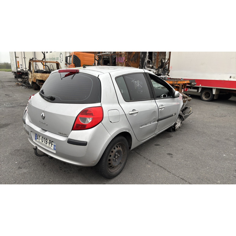 Boitier UCH RENAULT CLIO 3 Photo n°7