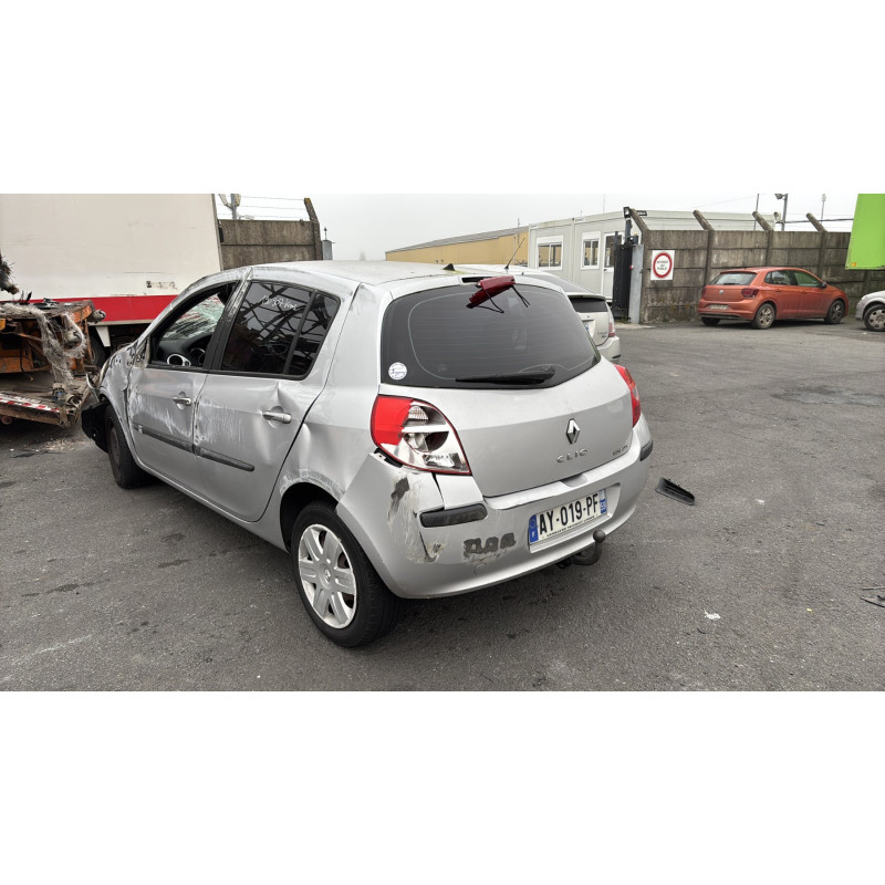 Boitier UCH RENAULT CLIO 3 Photo n°8