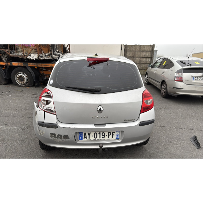 Boitier UCH RENAULT CLIO 3 Photo n°9