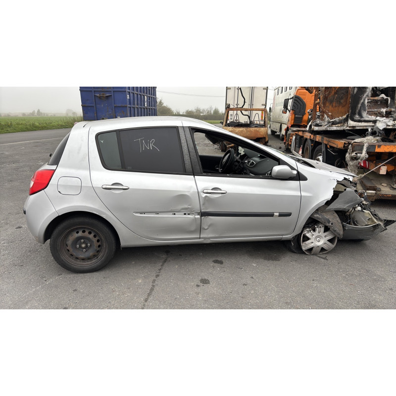 Boitier UCH RENAULT CLIO 3 Photo n°11