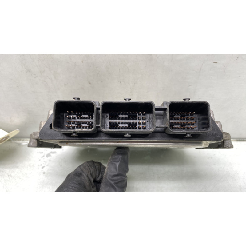 Calculateur moteur PEUGEOT 206 Photo n°3