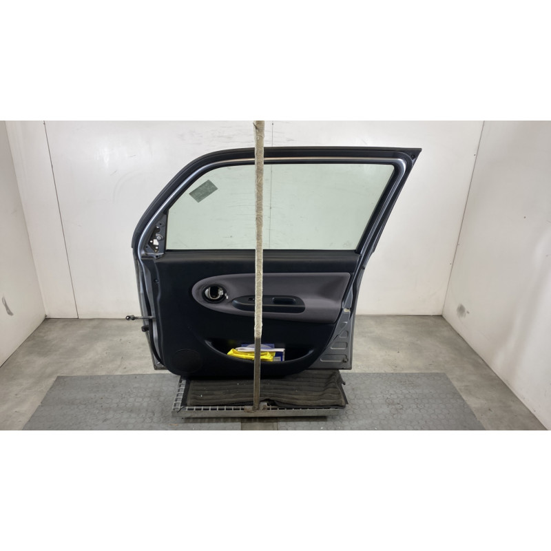 Porte avant droit DAIHATSU TREVIS Photo n°9