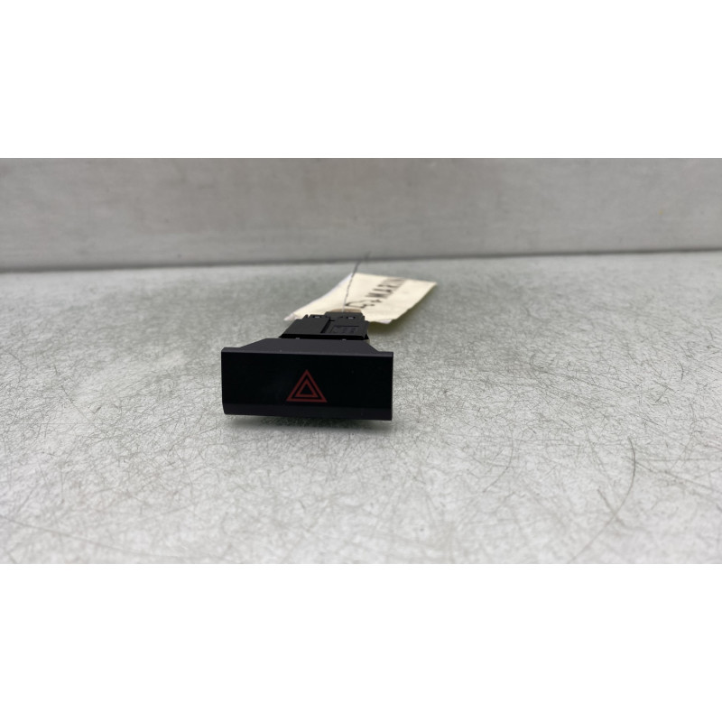 Bouton de warning SEAT LEON 3 Photo n°1
