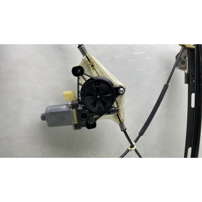 Leve vitre electrique avant droit SEAT LEON 3 Photo n°6