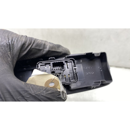 Interrupteur de leve vitre arriere droit RENAULT SCENIC 4