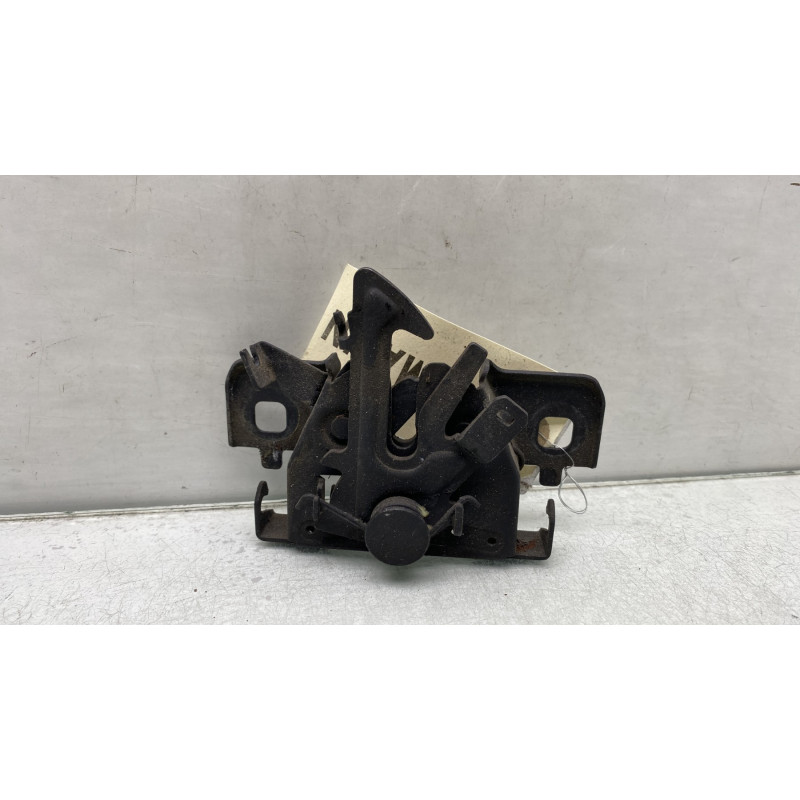 Fermeture de capot RENAULT CLIO 4 Photo n°1