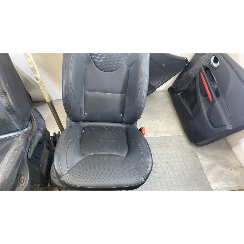 Interieur complet RENAULT CLIO 4 Photo n°6