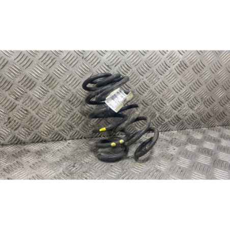 Ressort de suspension arriere droit RENAULT CLIO 4 Photo n°1