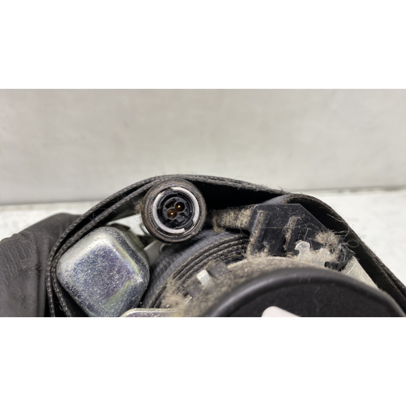 Pretensionneur de ceinture avant gauche VOLKSWAGEN GOLF 6 Photo n°3