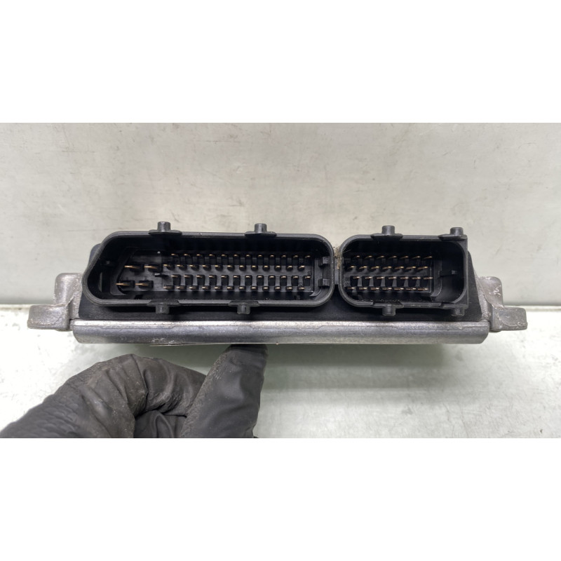 Calculateur moteur VOLKSWAGEN GOLF 6 Photo n°3