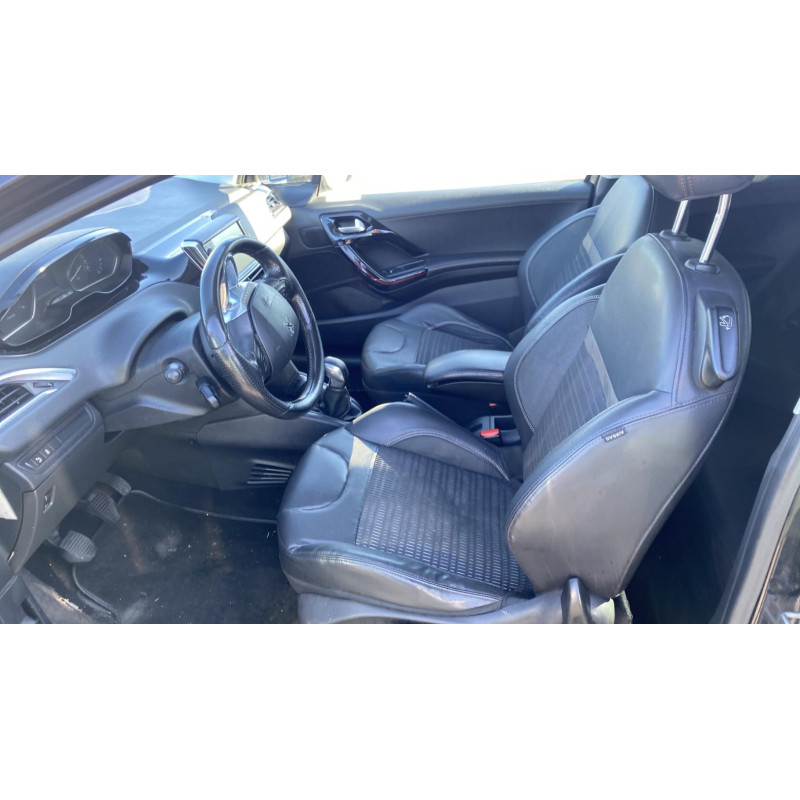 Vitre avant droit PEUGEOT 208 1 Photo n°8
