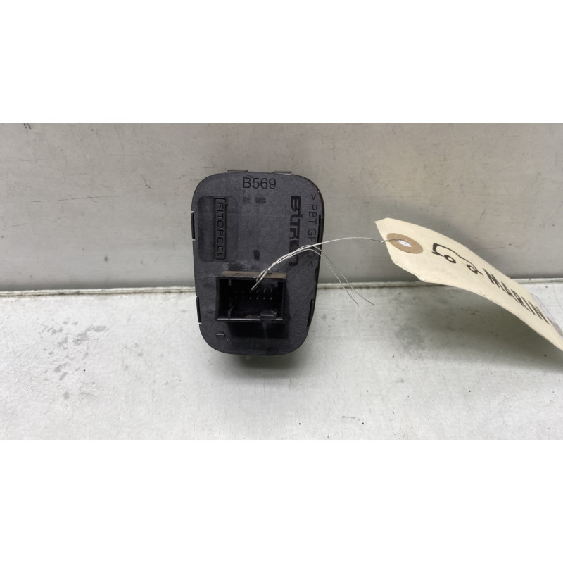 Bouton de warning CITROEN NEMO Photo n°2