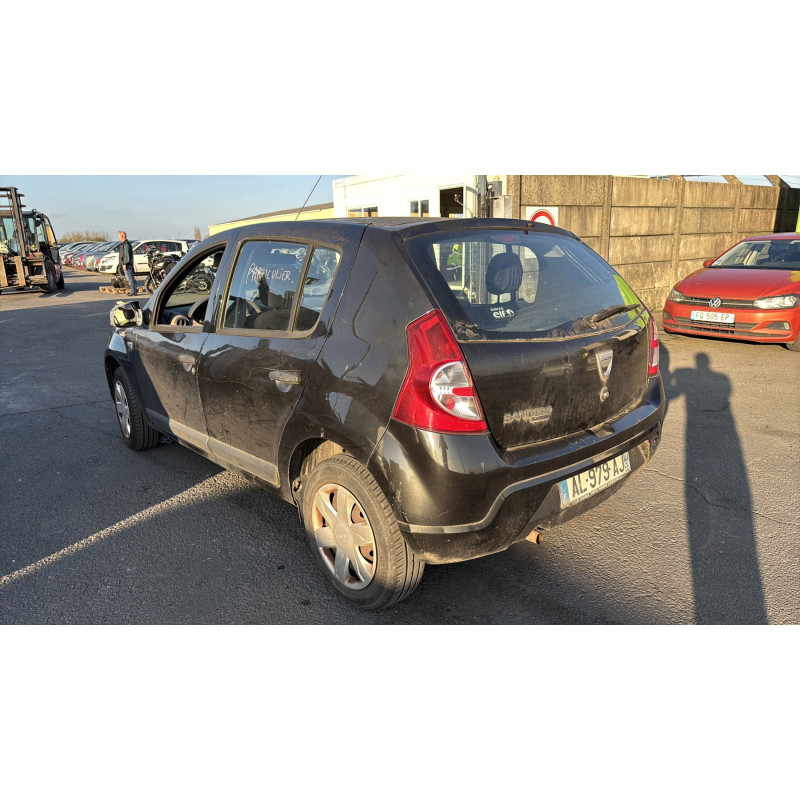 Calandre DACIA SANDERO 1 Photo n°8