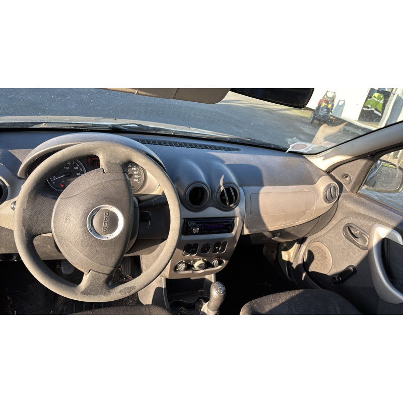 Calandre DACIA SANDERO 1 Photo n°16