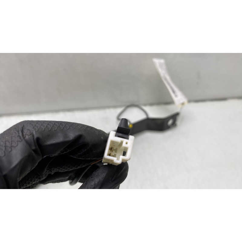 Attache ceinture avant gauche NISSAN QASHQAI 1 Photo n°4