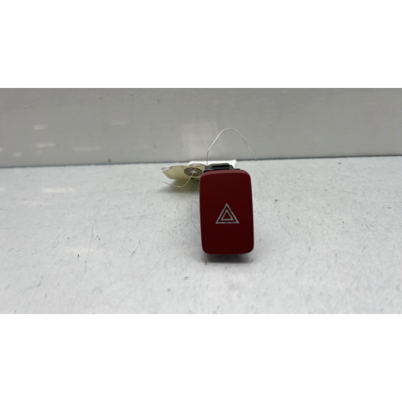 Bouton de warning HYUNDAI TUCSON 1 Photo n°1