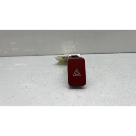 Bouton de warning HYUNDAI TUCSON 1 Photo n°1