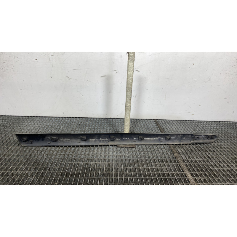Baguette de porte avant gauche RENAULT CLIO 2 Photo n°4