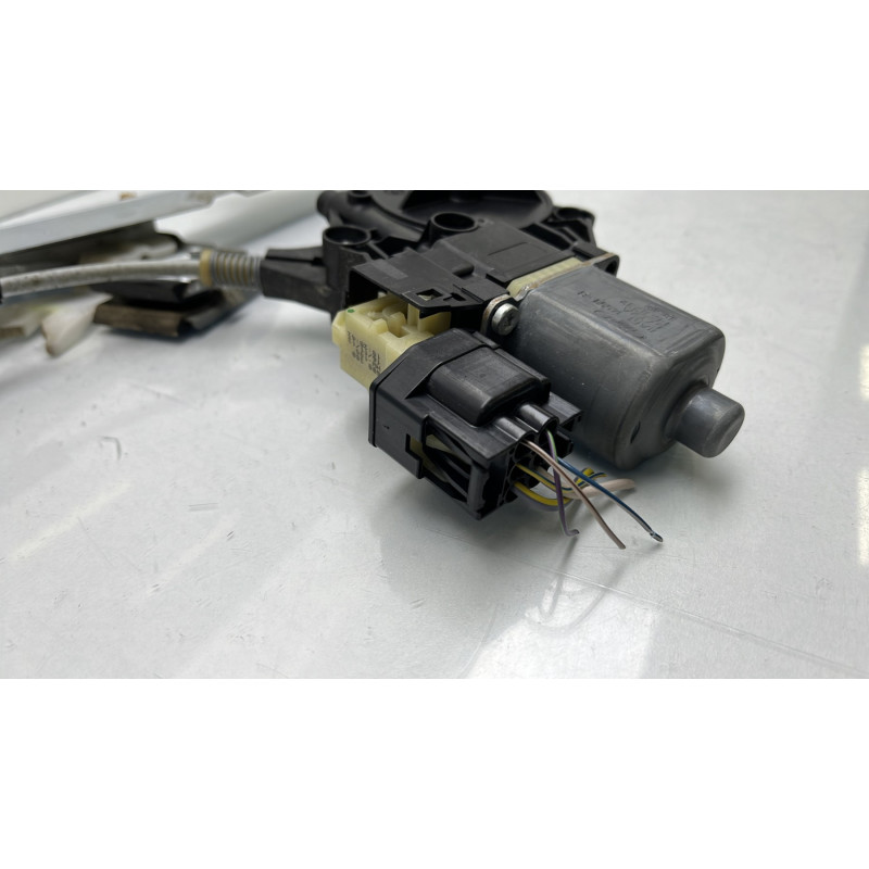 Leve vitre electrique avant droit FORD FIESTA 6 Photo n°2