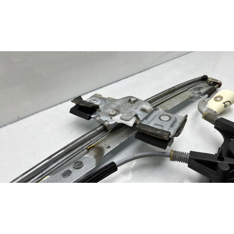 Leve vitre electrique avant gauche FORD FIESTA 6 Photo n°4