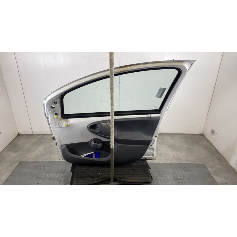 Porte avant droit PEUGEOT 107 Photo n°9