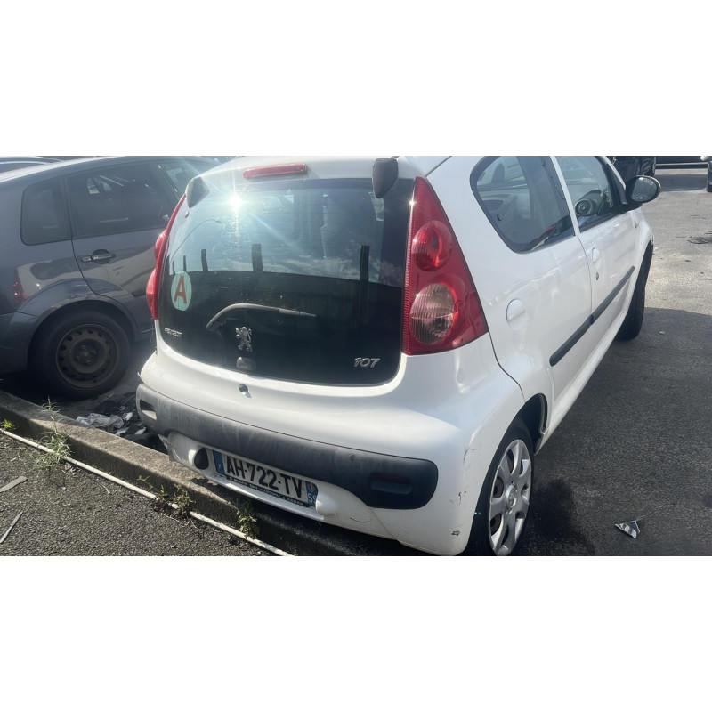 Porte avant droit PEUGEOT 107 Photo n°12