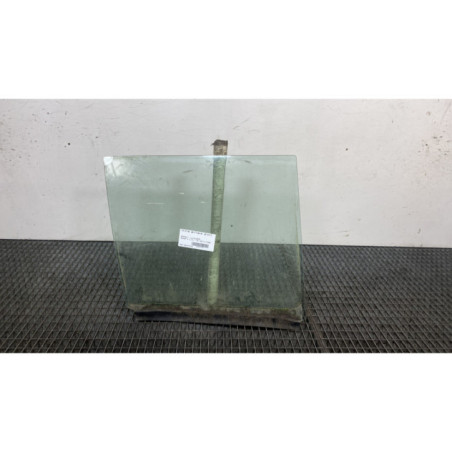 Vitre arriere droit RENAULT SUPER 5 Photo n°1