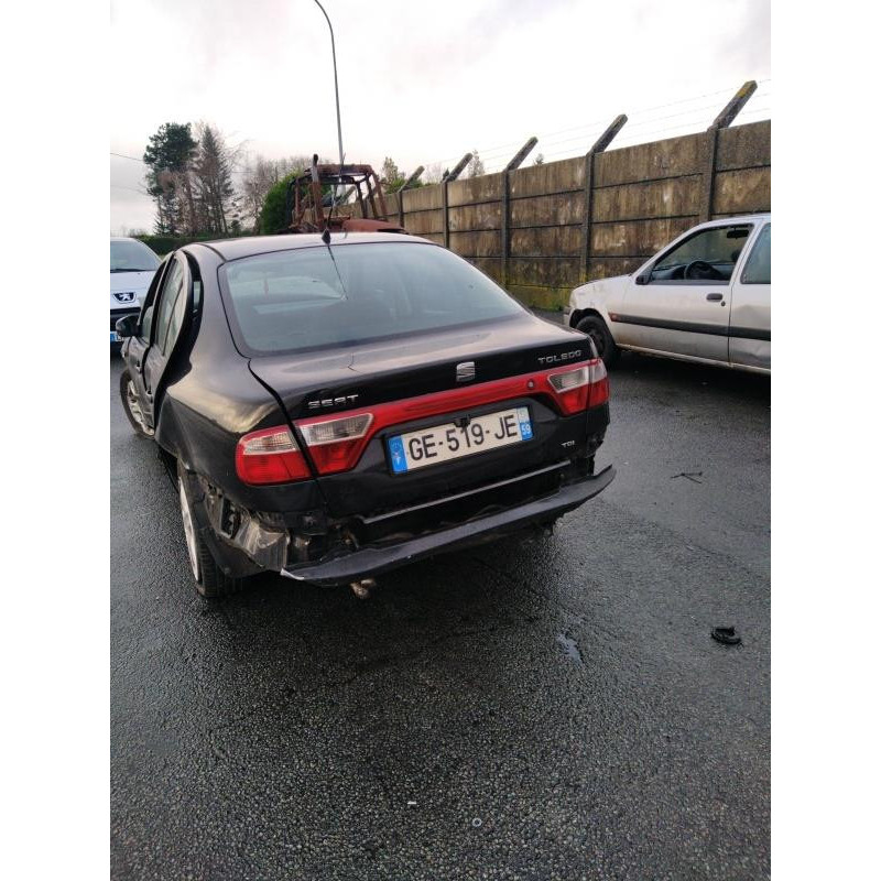 Feu arriere principal gauche (feux) SEAT TOLEDO 2 Photo n°10